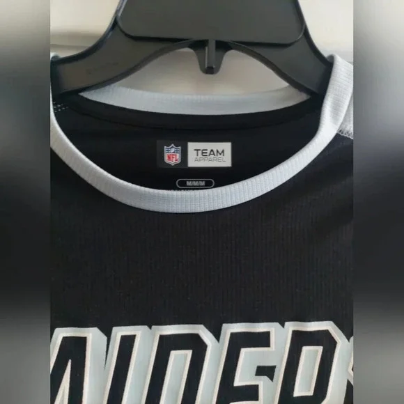 NFL Team Apparel Las Vegas Raiders Crewneck Athleisure Tshirt Logo spellout M - Picture 2 of 4